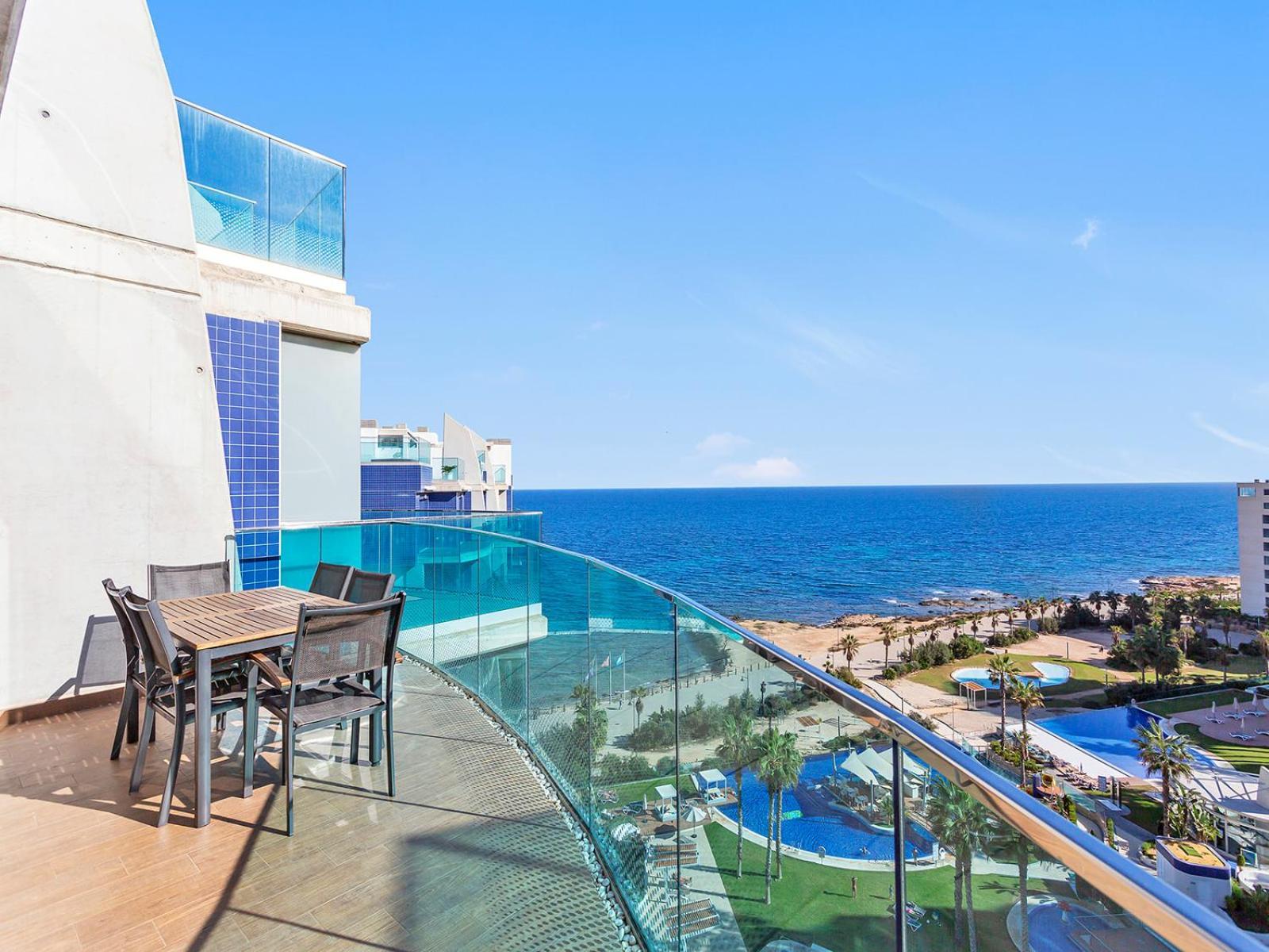 Punta Prima  Luxury Penthouse With A Private Jacuzzi! 아파트 외부 사진