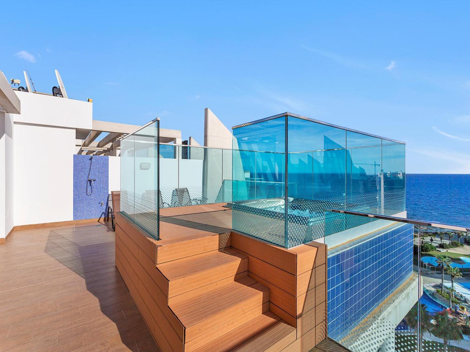 Punta Prima  Luxury Penthouse With A Private Jacuzzi! 아파트 외부 사진